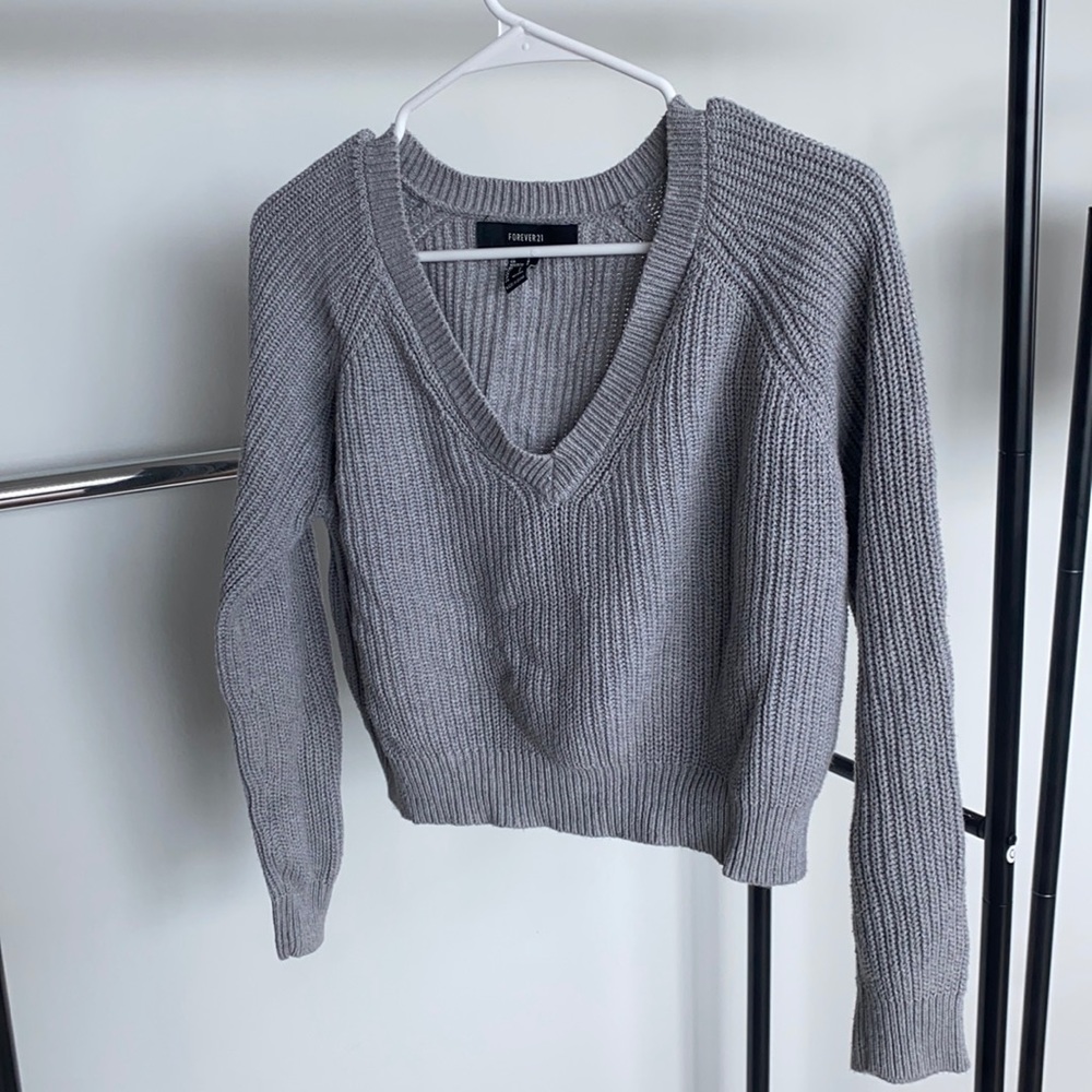 Grey Sweater ◻️